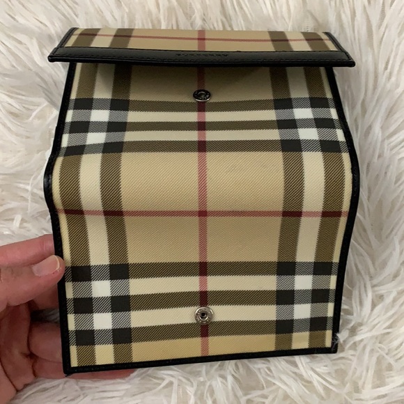 Burberry - Picture 6 of 9